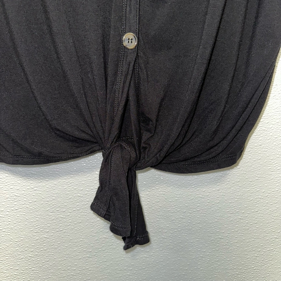Time and Tru Women’s Maternity Blouse Size M Black (8-10) tie front button down - Picture 6 of 8